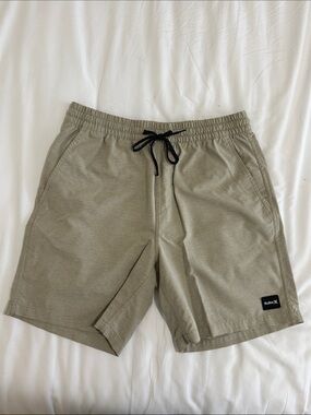 Hurley Khaki Waffle Knit Drawstring Shorts with Black Cord
